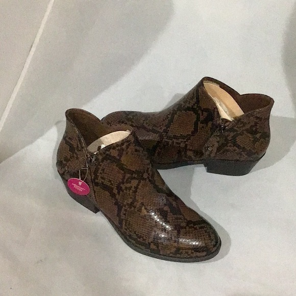SO Angelfish Brown Faux Snakeskin Ankle Boots - Picture 2 of 10